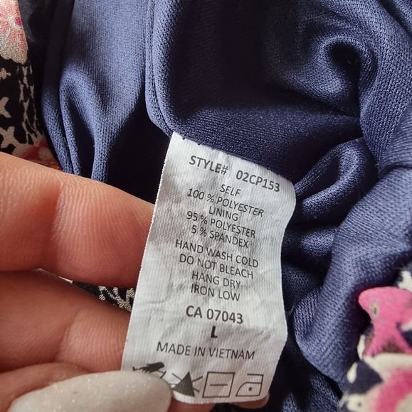 Sienna Sky Cold Shoulder V Neck Floral Romper - Picture 11 of 12